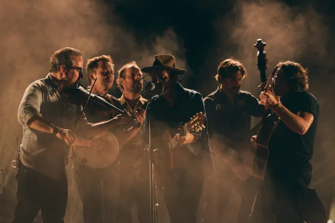 Gregory Alan Isakov with The Chicago Philharmonic